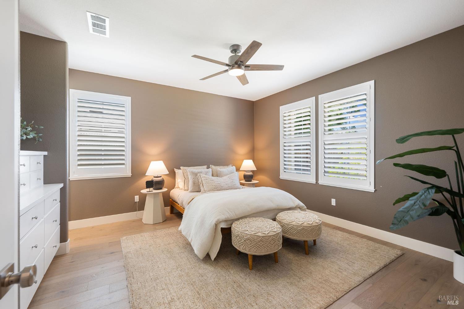 Detail Gallery Image 22 of 63 For 56 Wine Press Way, Napa,  CA 94558 - 4 Beds | 3/1 Baths