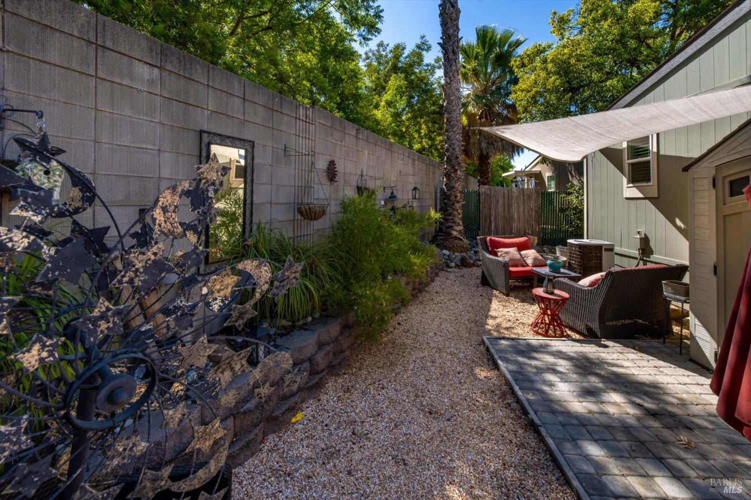 Detail Gallery Image 18 of 20 For 137 Lemon Tree Cir, Vacaville,  CA 95687 - 2 Beds | 2 Baths