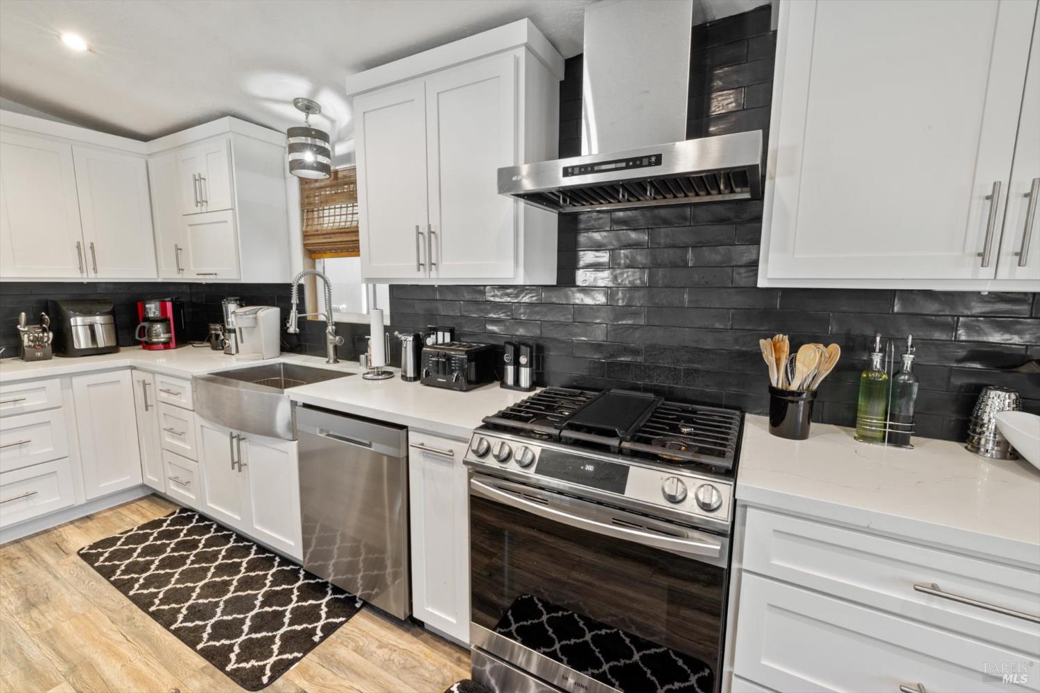 Detail Gallery Image 10 of 20 For 137 Lemon Tree Cir, Vacaville,  CA 95687 - 2 Beds | 2 Baths