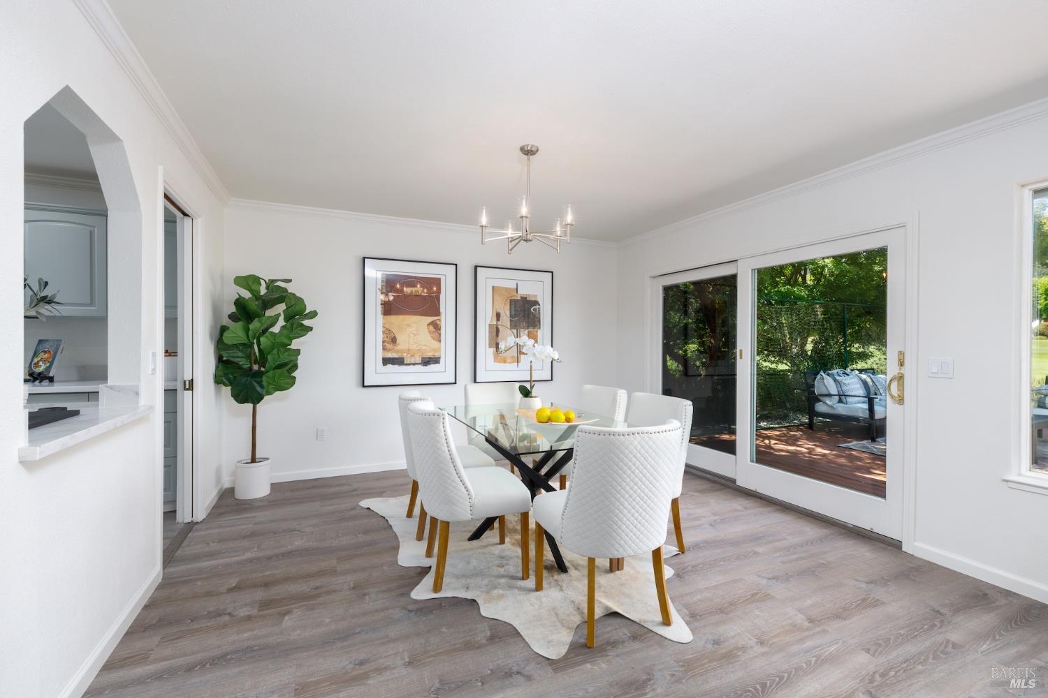 Detail Gallery Image 8 of 32 For 137 Valley Lakes Dr, Santa Rosa,  CA 95409 - 3 Beds | 2 Baths