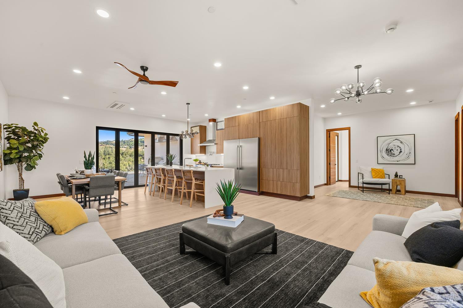 Detail Gallery Image 27 of 93 For 5044 Linda Ln, Santa Rosa,  CA 95404 - 3 Beds | 3/1 Baths