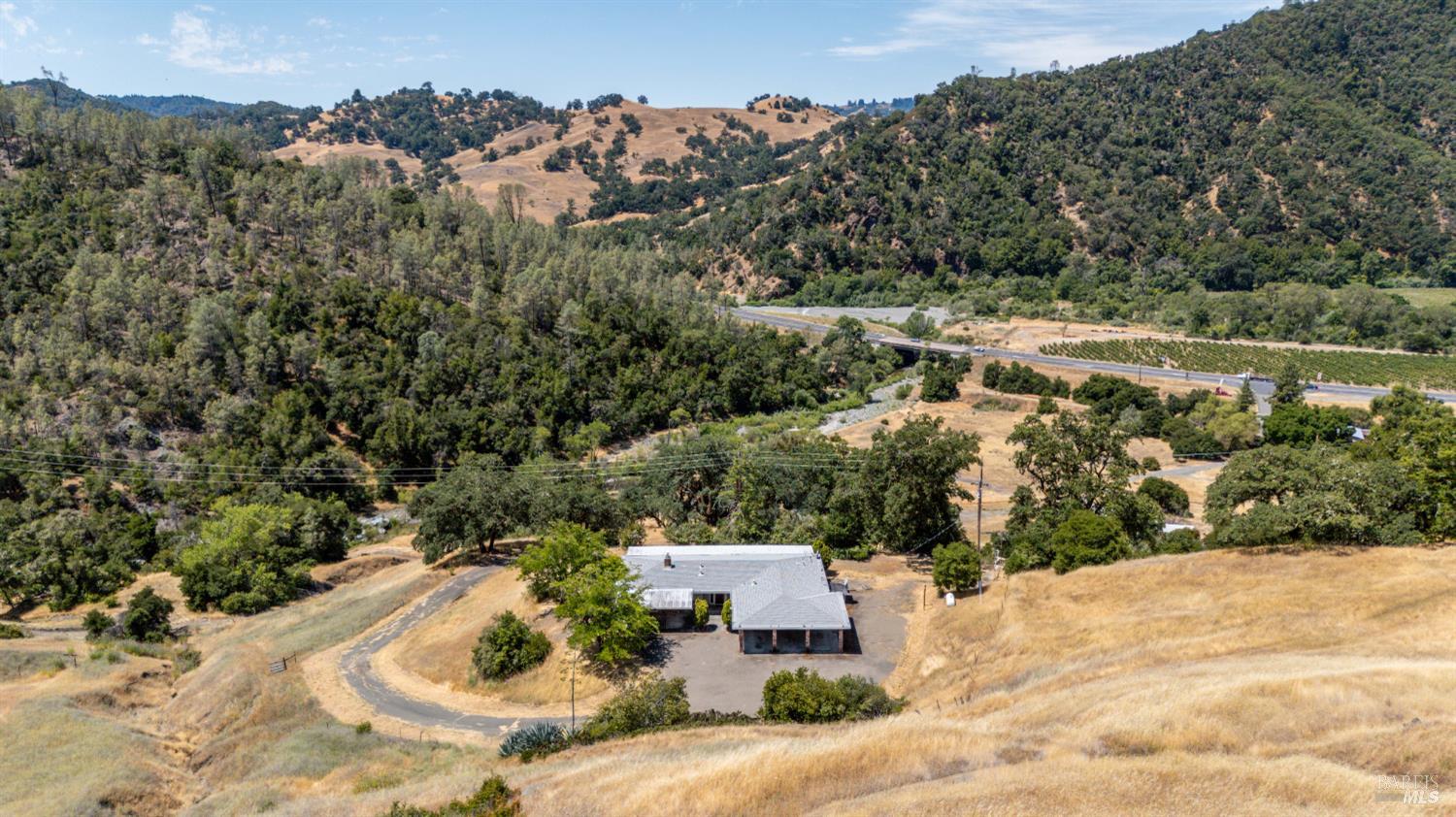 Detail Gallery Image 28 of 32 For 18201 S Highway 101 Unkn, Hopland,  CA 95449 - 3 Beds | 2/1 Baths