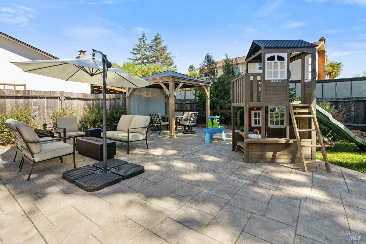 Detail Gallery Image 28 of 32 For 10 Margory Ct, Novato,  CA 94947 - 3 Beds | 2 Baths
