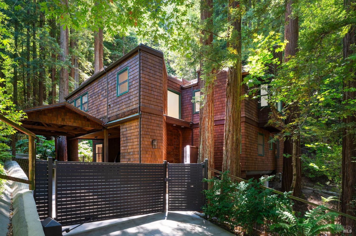 Detail Gallery Image 9 of 30 For 70 Westwood Dr, Kentfield,  CA 94904 - 5 Beds | 4/1 Baths