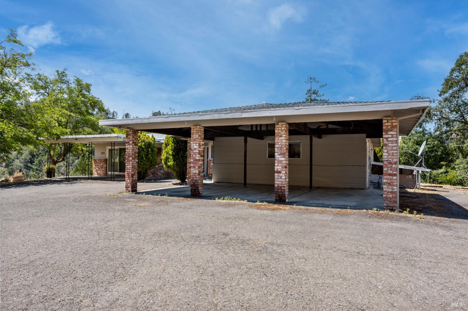 Detail Gallery Image 21 of 32 For 18201 S Highway 101 Unkn, Hopland,  CA 95449 - 3 Beds | 2/1 Baths
