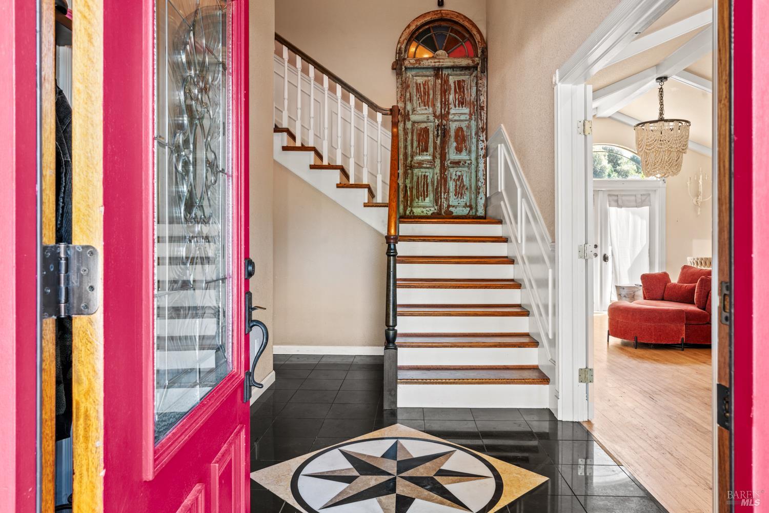 Detail Gallery Image 2 of 35 For 8621 Uva Dr, Redwood Valley,  CA 95470 - 3 Beds | 3 Baths