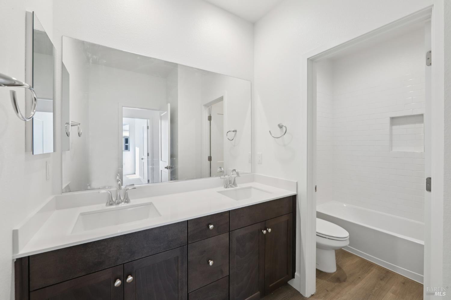 Detail Gallery Image 33 of 40 For 1576 Claritin St, Santa Rosa,  CA 95403 - 4 Beds | 4 Baths