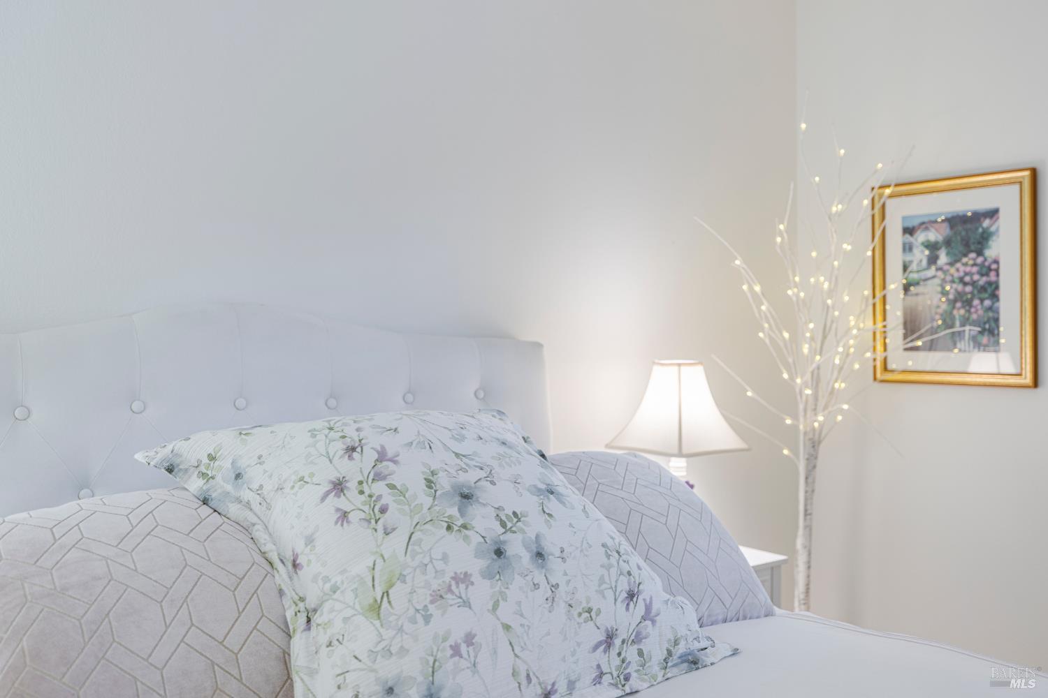 Detail Gallery Image 16 of 34 For 62 Cypress Pl, Sausalito,  CA 94965 - 2 Beds | 2 Baths