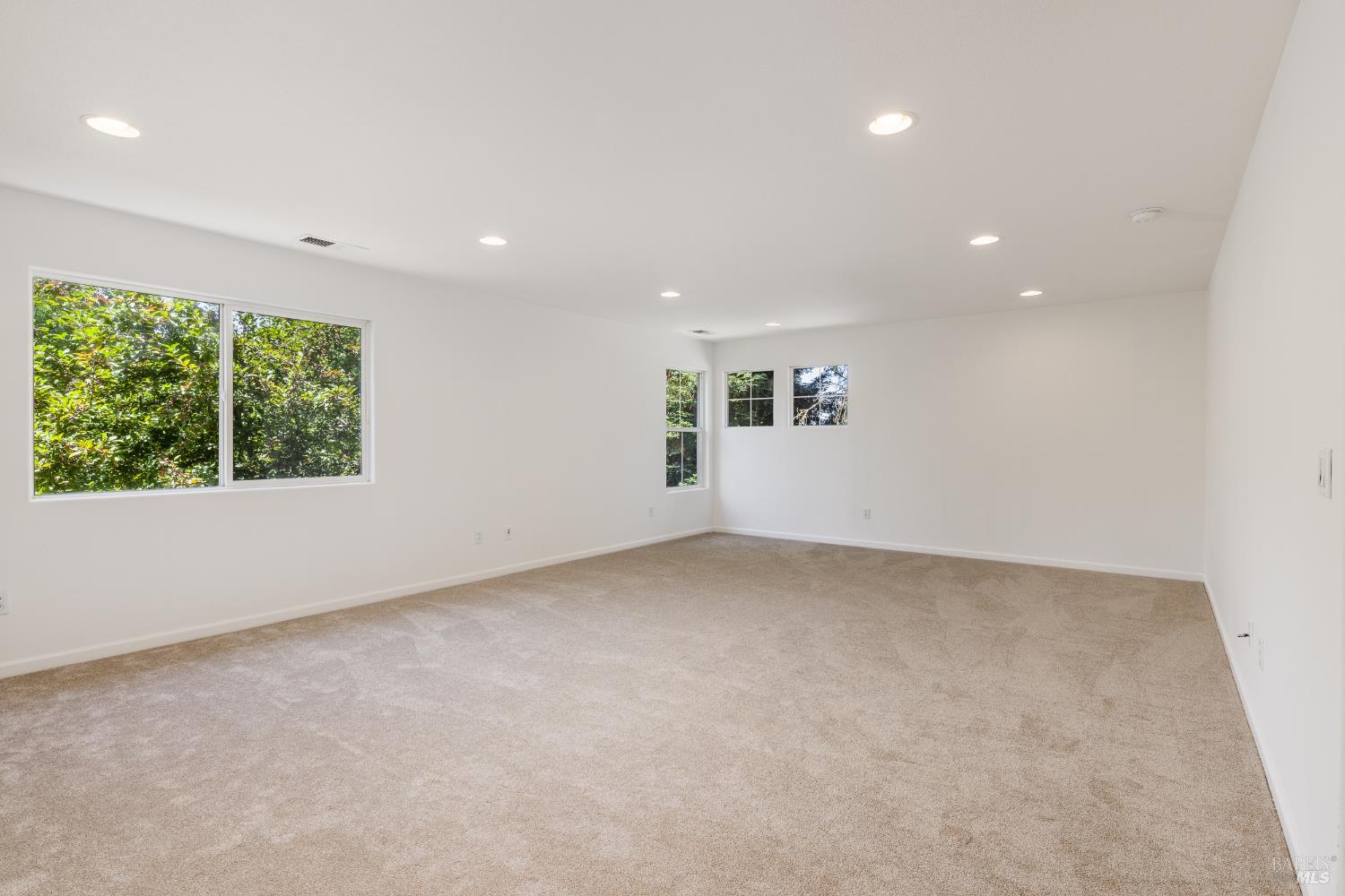 Detail Gallery Image 17 of 36 For 5795 Desoto Dr, Santa Rosa,  CA 95409 - 4 Beds | 3 Baths