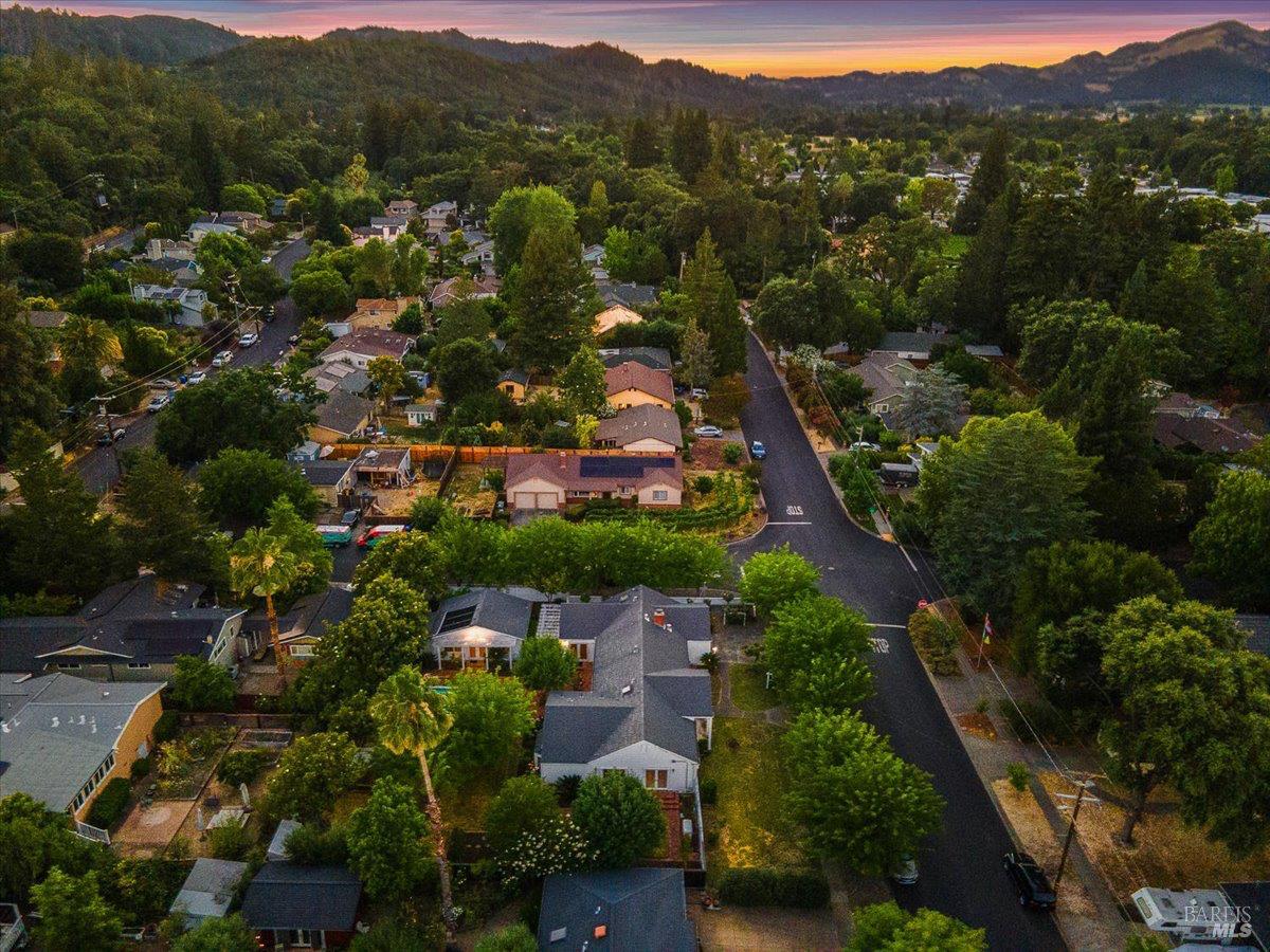 Detail Gallery Image 51 of 55 For 1819 Cedar St, Calistoga,  CA 94515 - 3 Beds | 2/1 Baths