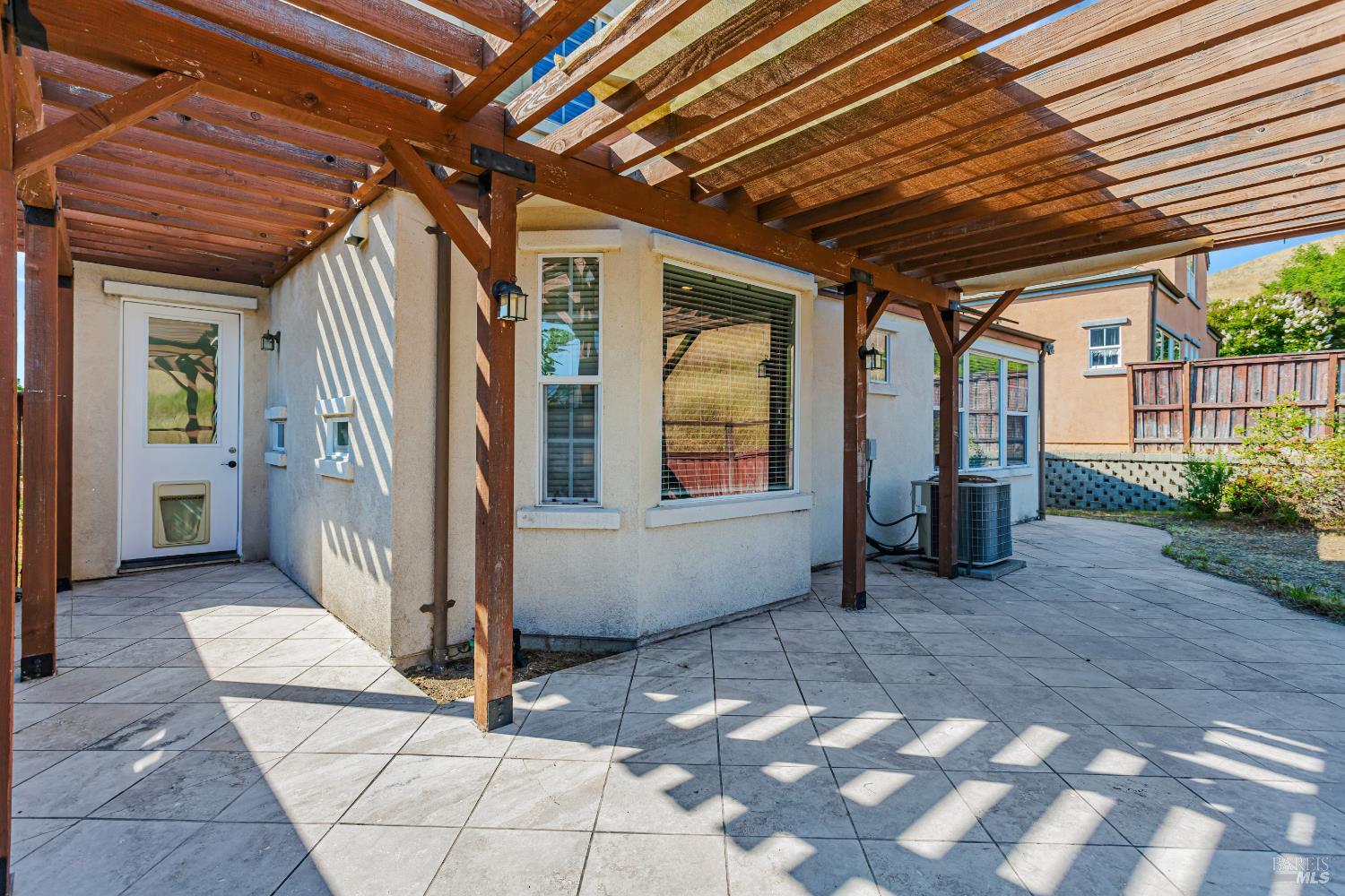 Detail Gallery Image 23 of 26 For 5124 Carisbrooke Ln, Vallejo,  CA 94591 - 3 Beds | 3 Baths