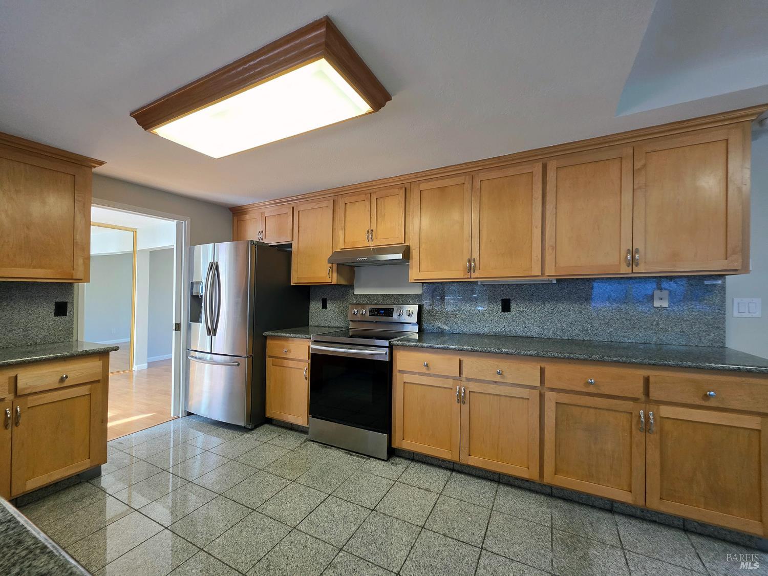 Detail Gallery Image 9 of 27 For 1379 Shea Ter, Vallejo,  CA 94591 - 4 Beds | 2/1 Baths