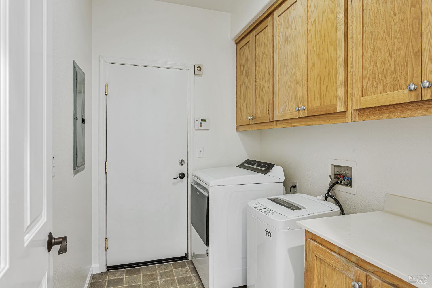 Detail Gallery Image 21 of 26 For 5124 Carisbrooke Ln, Vallejo,  CA 94591 - 3 Beds | 3 Baths