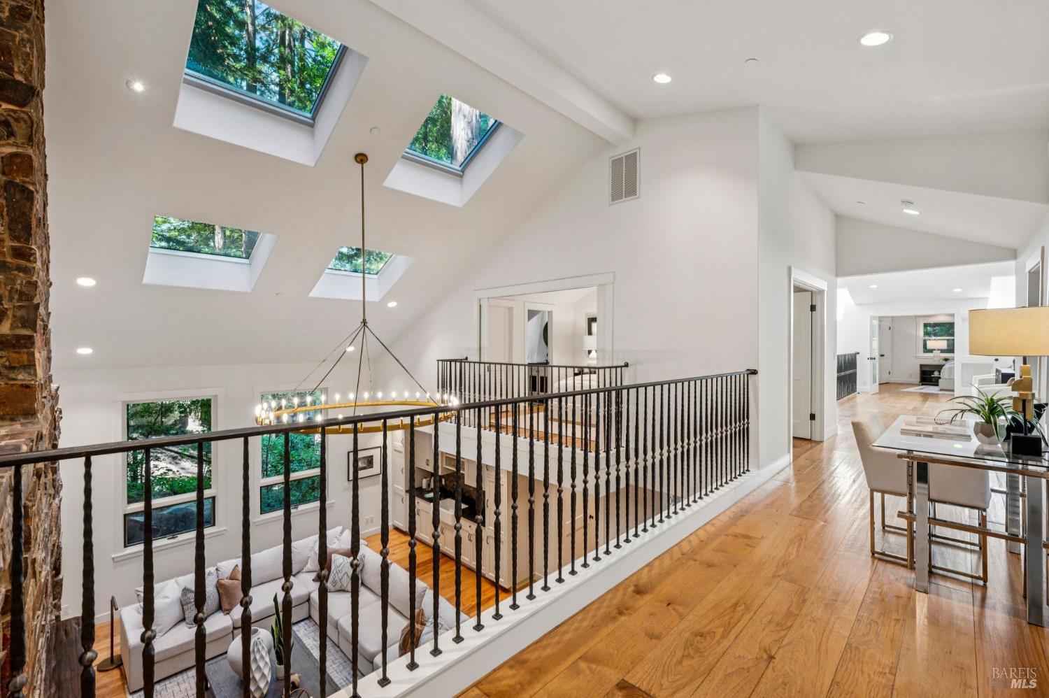 Detail Gallery Image 16 of 30 For 70 Westwood Dr, Kentfield,  CA 94904 - 5 Beds | 4/1 Baths