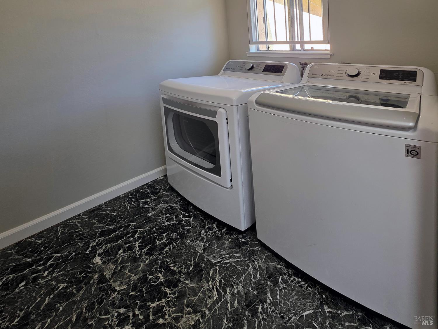 Detail Gallery Image 19 of 27 For 1379 Shea Ter, Vallejo,  CA 94591 - 4 Beds | 2/1 Baths