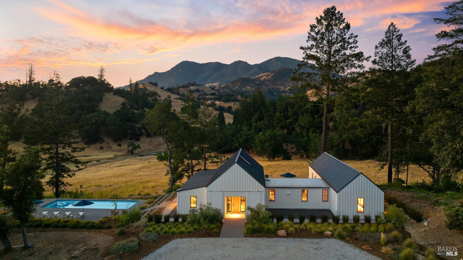 Detail Gallery Image 12 of 46 For 18907 State Highway 128 Unkn, Calistoga,  CA 94515 - 4 Beds | 3 Baths