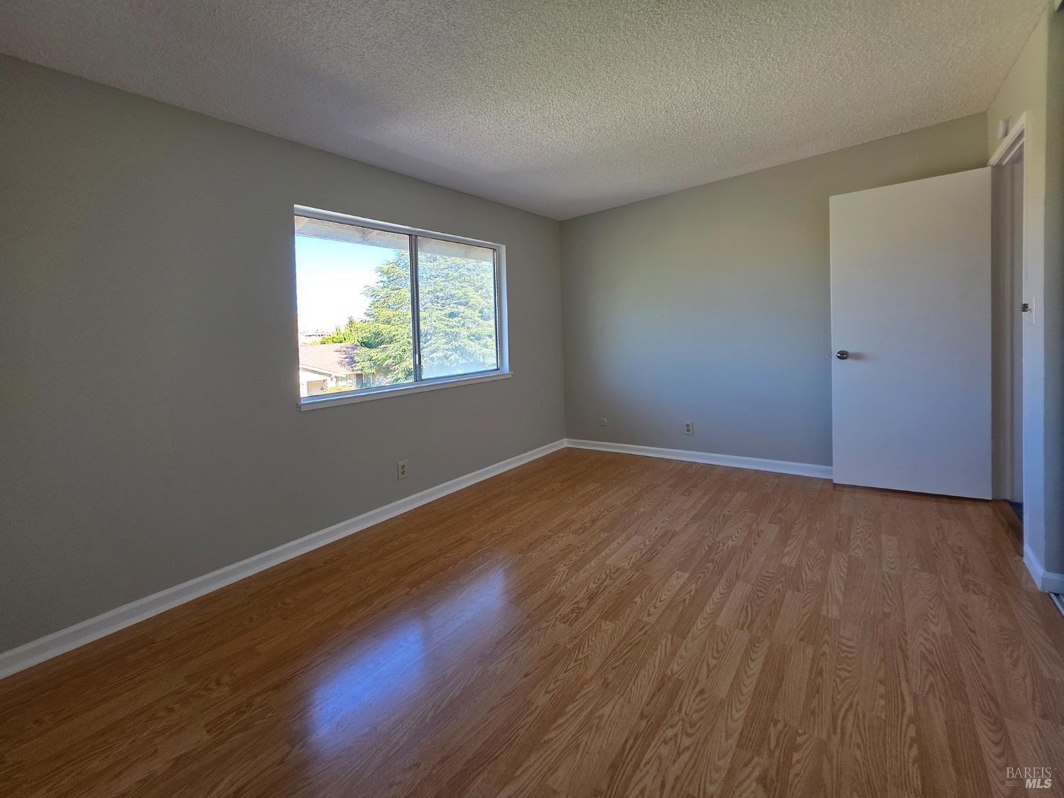 Detail Gallery Image 16 of 27 For 1379 Shea Ter, Vallejo,  CA 94591 - 4 Beds | 2/1 Baths