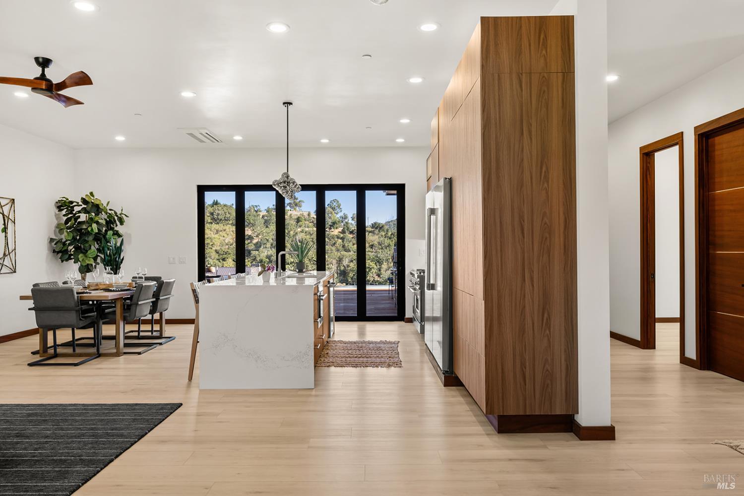 Detail Gallery Image 17 of 93 For 5044 Linda Ln, Santa Rosa,  CA 95404 - 3 Beds | 3/1 Baths