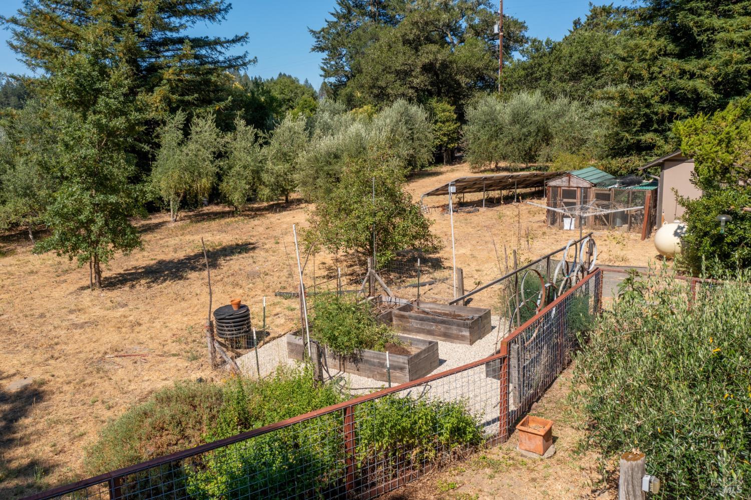 Detail Gallery Image 60 of 64 For 14856 Chalk Hill Rd, Healdsburg,  CA 95448 - 3 Beds | 2/1 Baths