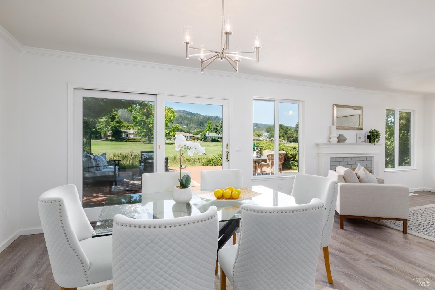 Detail Gallery Image 9 of 32 For 137 Valley Lakes Dr, Santa Rosa,  CA 95409 - 3 Beds | 2 Baths