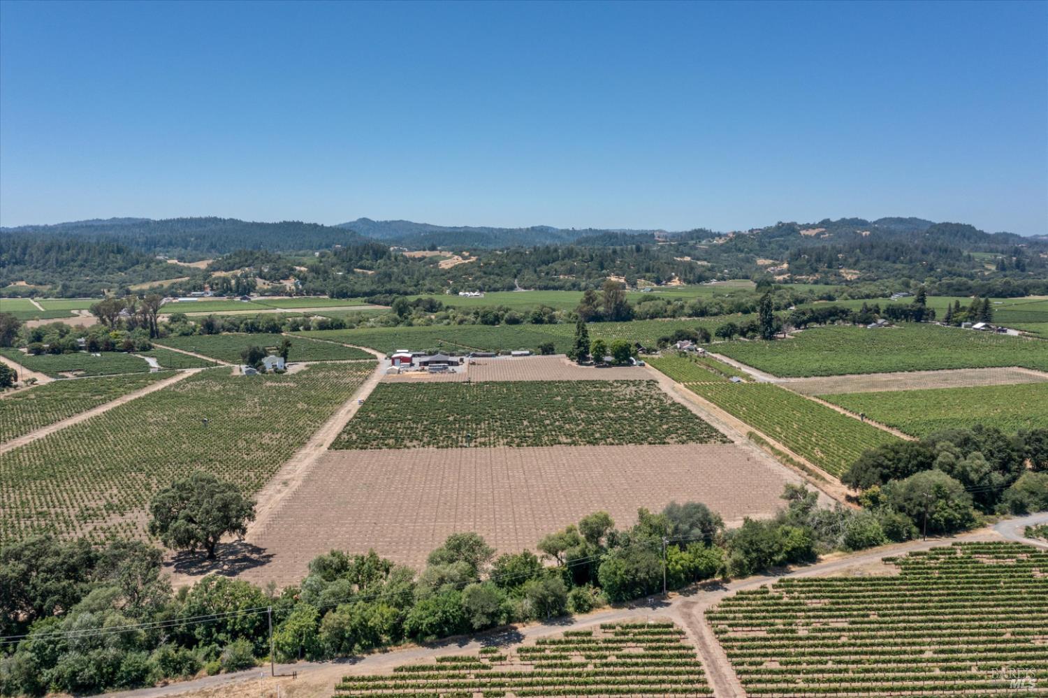 Detail Gallery Image 7 of 37 For 1558 Magnolia Dr, Healdsburg,  CA 95448 - 3 Beds | 2/1 Baths