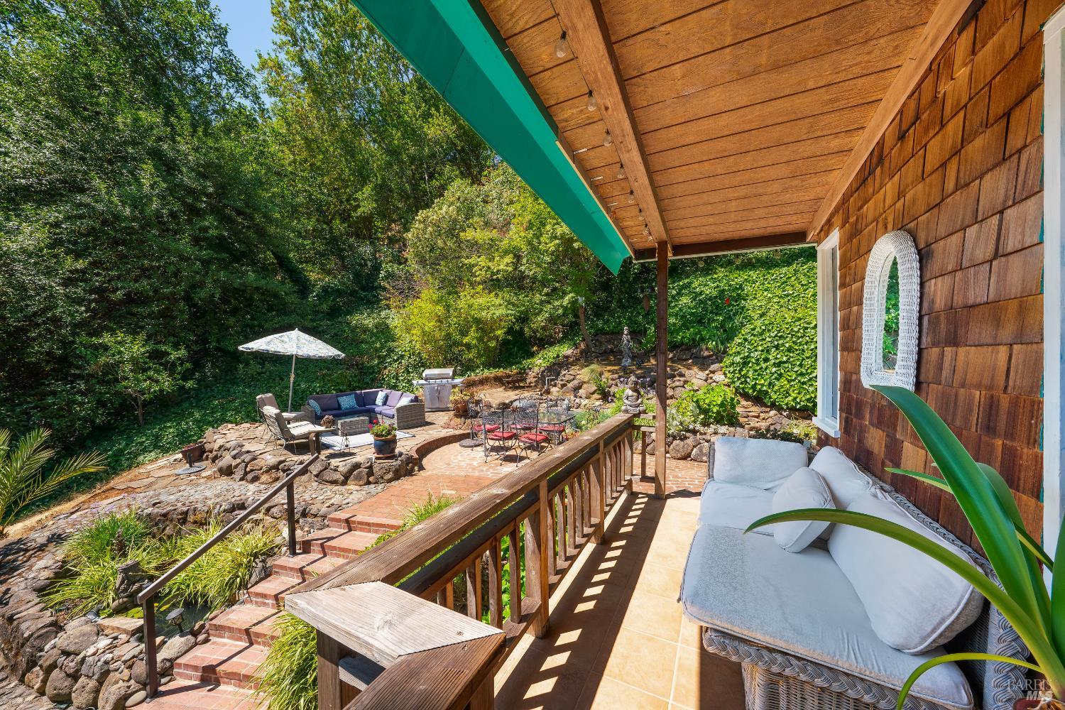 Detail Gallery Image 11 of 26 For 2693 S Fitch Mountain Rd, Healdsburg,  CA 95448 - 4 Beds | 3 Baths