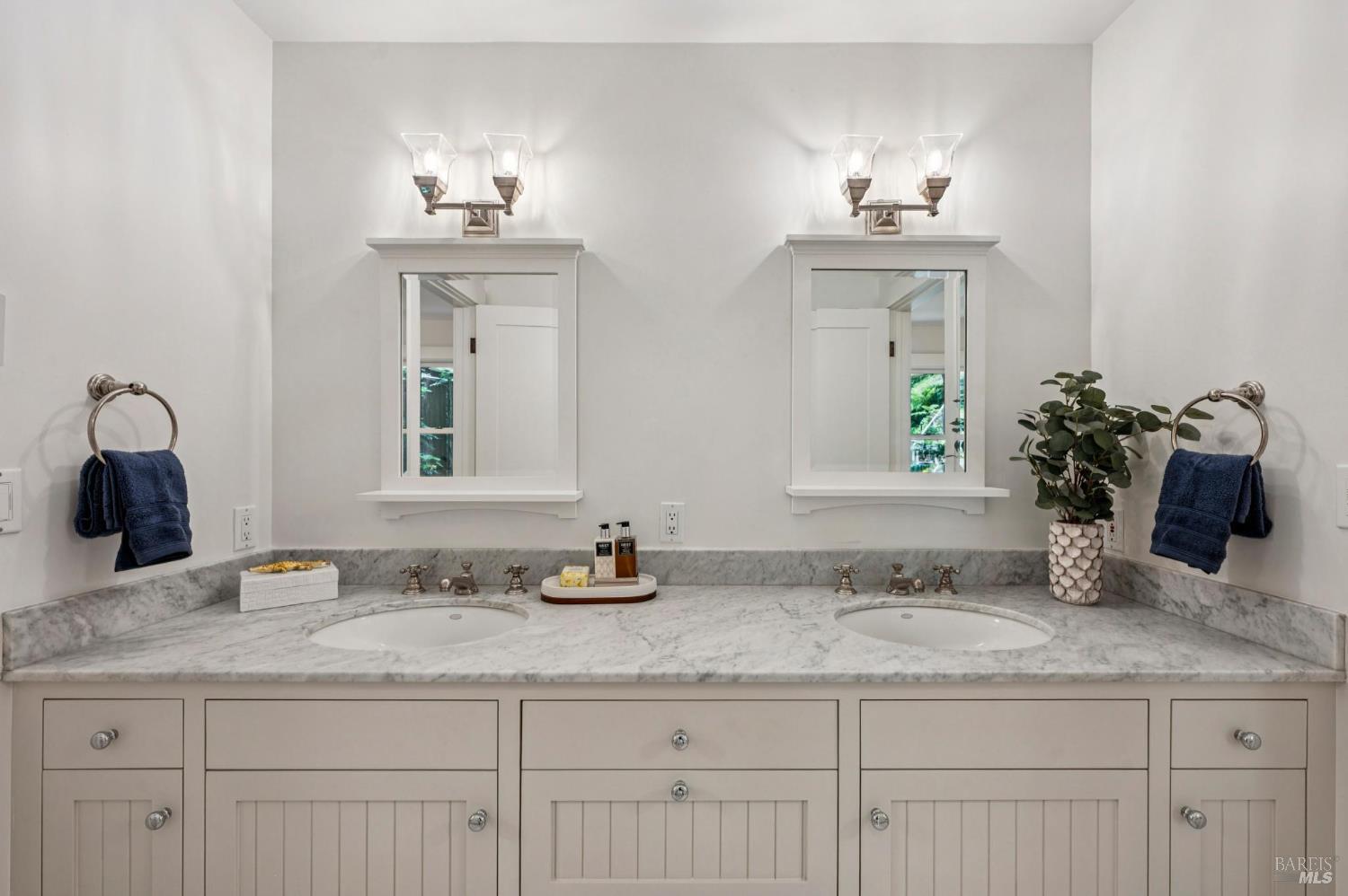 Detail Gallery Image 26 of 30 For 70 Westwood Dr, Kentfield,  CA 94904 - 5 Beds | 4/1 Baths