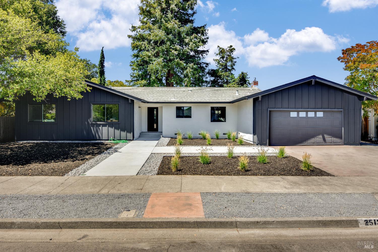 Detail Gallery Image 1 of 39 For 2513 Bethards Dr, Santa Rosa,  CA 95405 - 4 Beds | 2/1 Baths