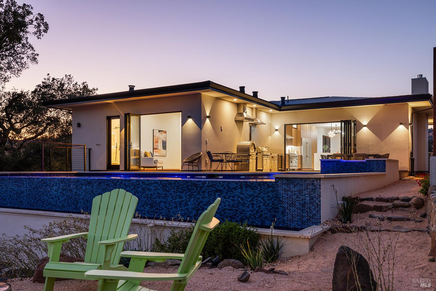 Detail Gallery Image 4 of 93 For 5044 Linda Ln, Santa Rosa,  CA 95404 - 3 Beds | 3/1 Baths