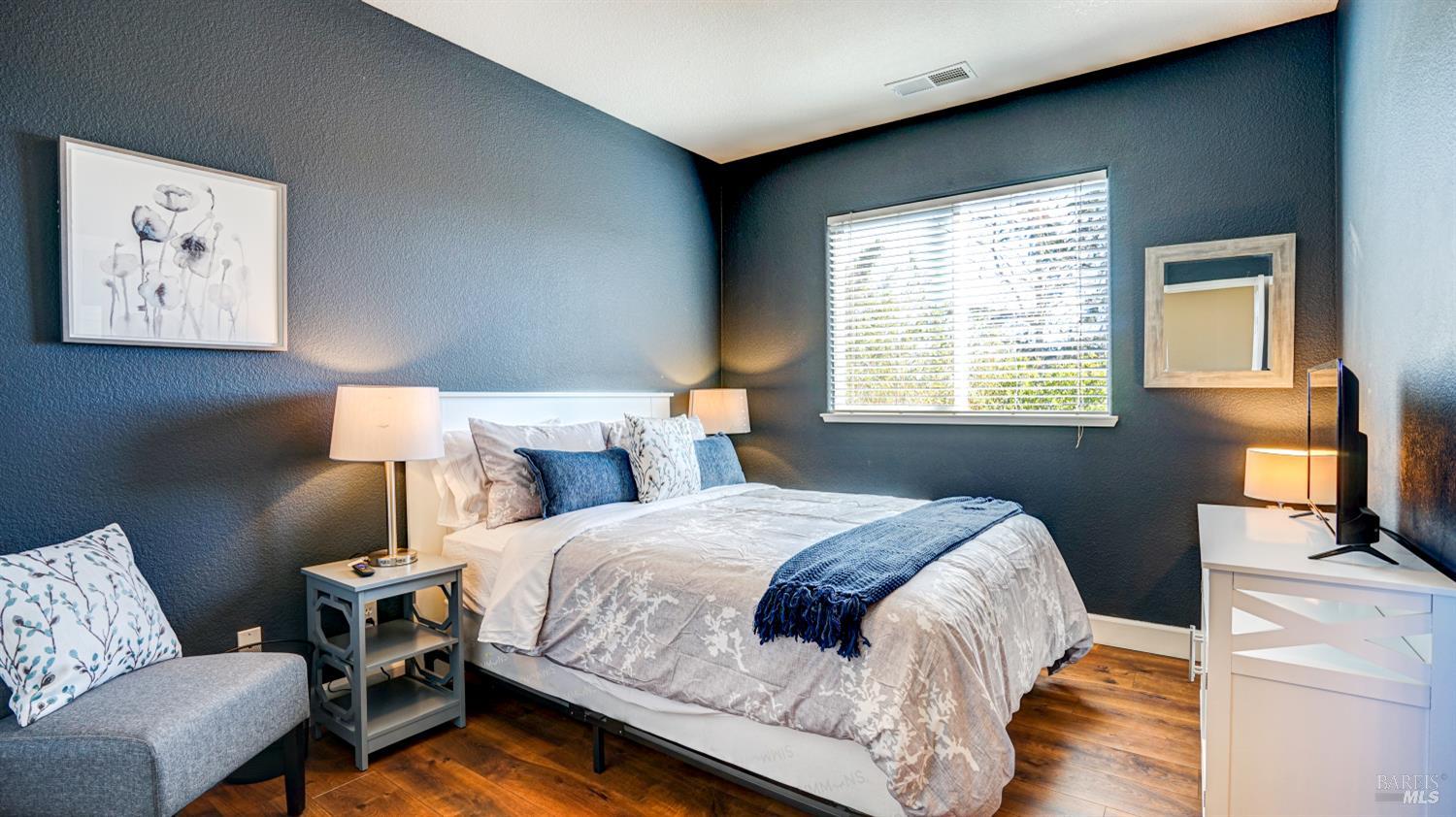 Detail Gallery Image 19 of 43 For 8414 Stomper Dr, Windsor,  CA 95492 - 4 Beds | 3 Baths