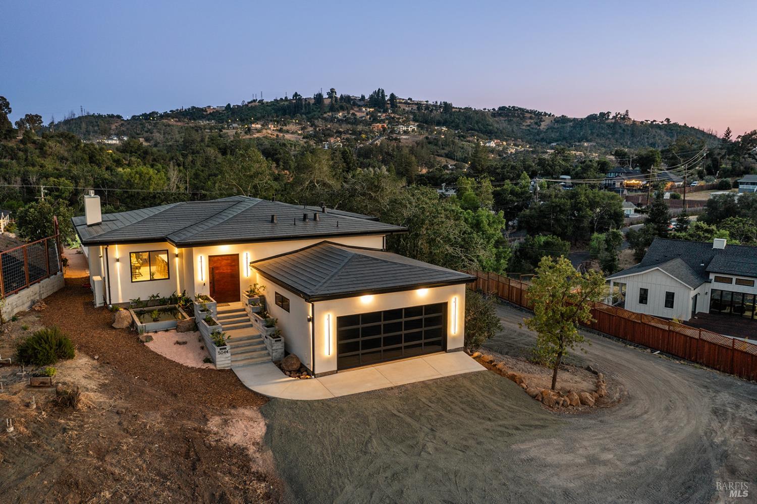 Detail Gallery Image 12 of 93 For 5044 Linda Ln, Santa Rosa,  CA 95404 - 3 Beds | 3/1 Baths