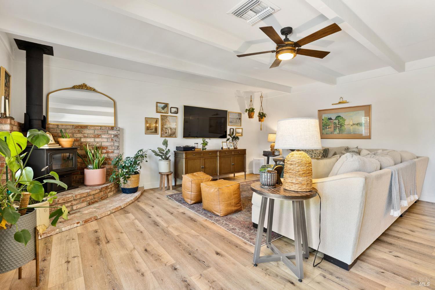 Detail Gallery Image 14 of 30 For 243 Cedar St, Vacaville,  CA 95688 - 4 Beds | 2 Baths