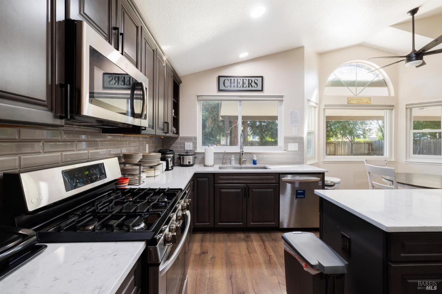 Detail Gallery Image 22 of 60 For 654 Rutgers St, Vacaville,  CA 95687 - 5 Beds | 3 Baths