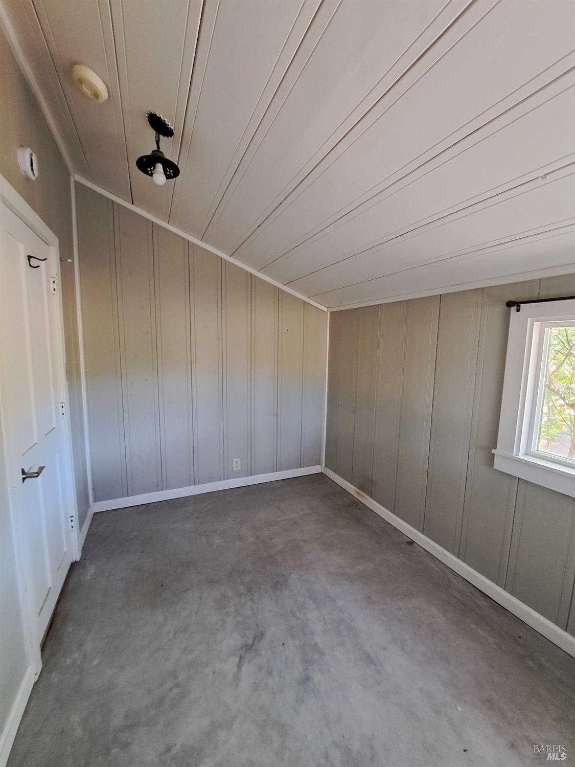 Detail Gallery Image 28 of 41 For 1705 Wooden Valley Rd, Napa,  CA 94558 - 1 Beds | 1 Baths