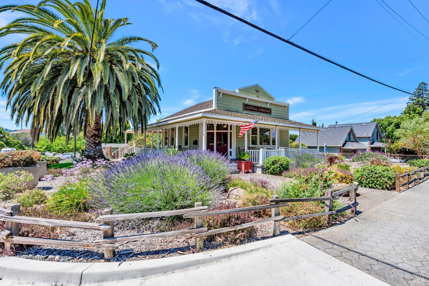 Detail Gallery Image 3 of 71 For 602 W K St, Benicia,  CA 94510 - – Beds | – Baths