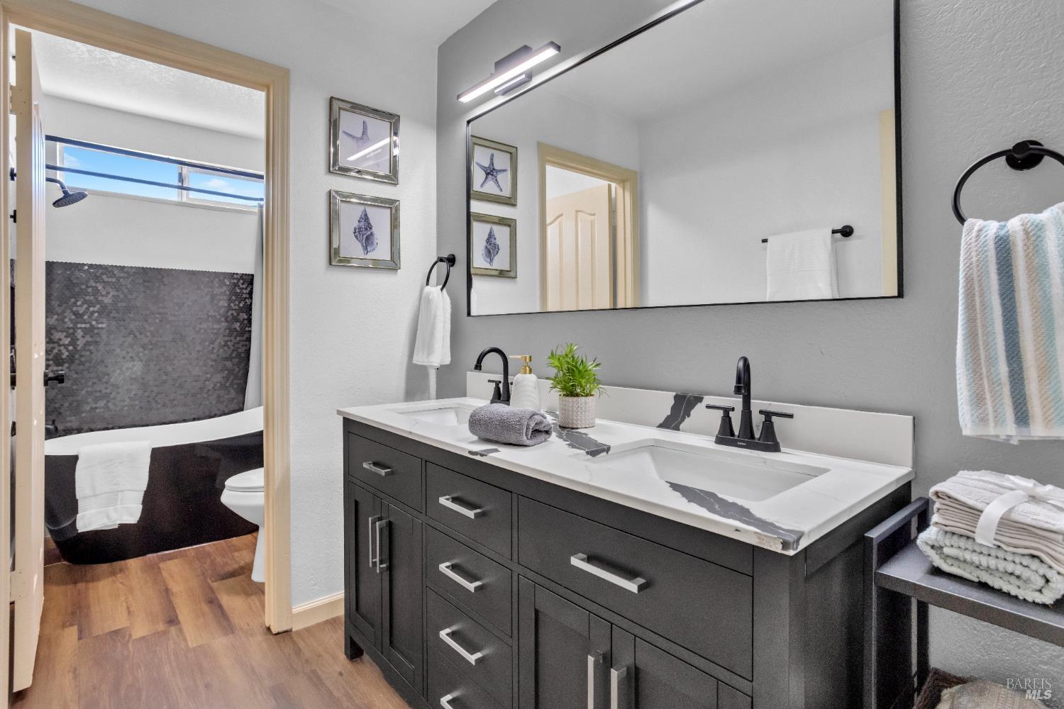 Detail Gallery Image 26 of 35 For 1042 Armsby Way, Suisun City,  CA 94585 - 3 Beds | 2/1 Baths
