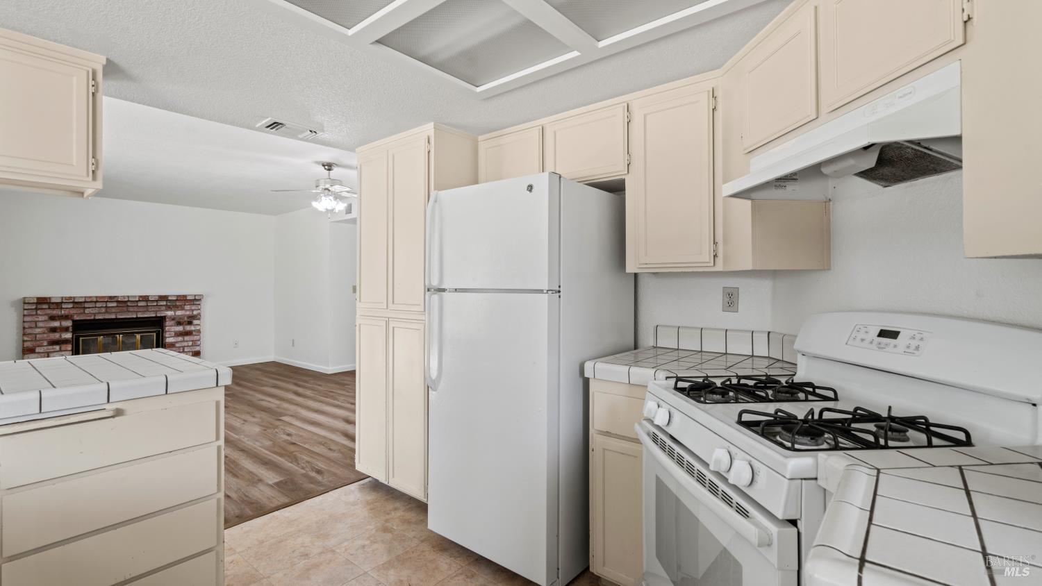 Detail Gallery Image 11 of 39 For 231 Park Ln, Vacaville,  CA 95687 - 3 Beds | 2/1 Baths