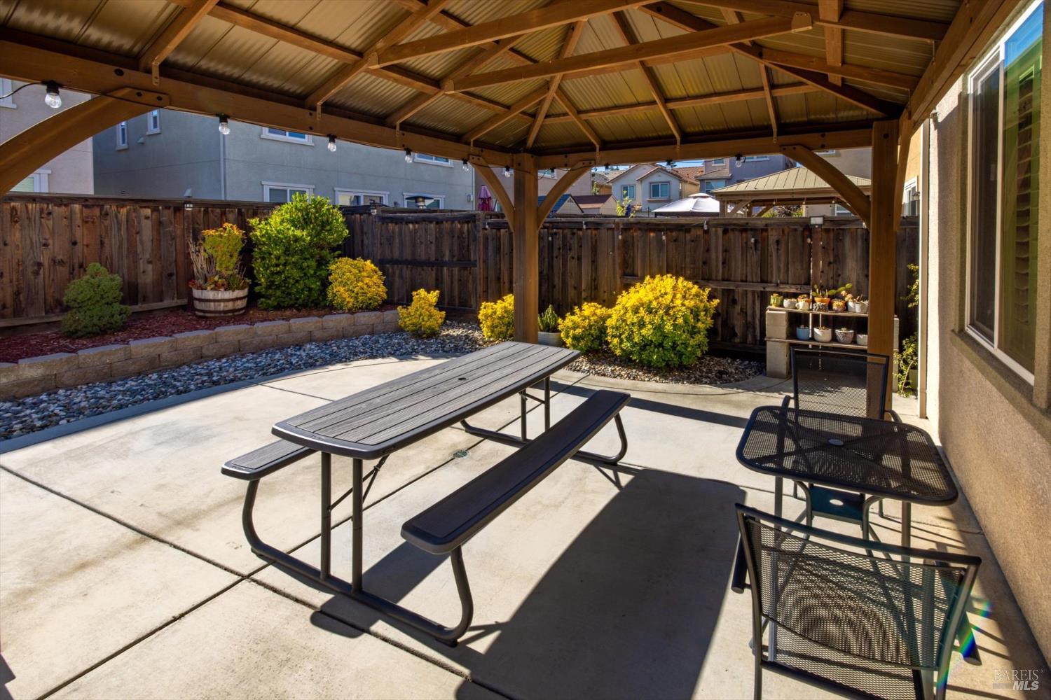 Detail Gallery Image 43 of 63 For 5294 Gramercy Cir, Fairfield,  CA 94533 - 5 Beds | 3/1 Baths