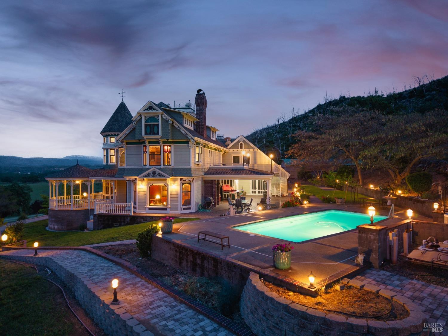 Detail Gallery Image 4 of 87 For 5605 George Rd, Lakeport,  CA 95453 - 4 Beds | 5/3 Baths