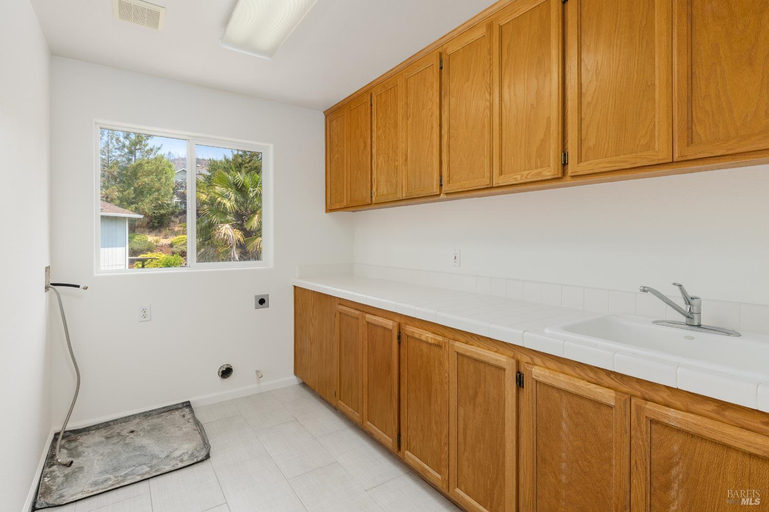 Detail Gallery Image 26 of 36 For 5795 Desoto Dr, Santa Rosa,  CA 95409 - 4 Beds | 3 Baths