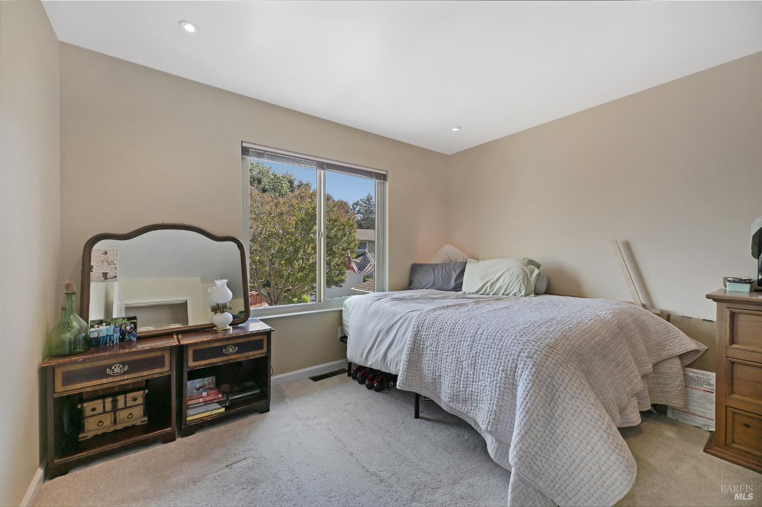 Detail Gallery Image 20 of 32 For 55 Salvatore Dr, Novato,  CA 94949 - 3 Beds | 2/1 Baths