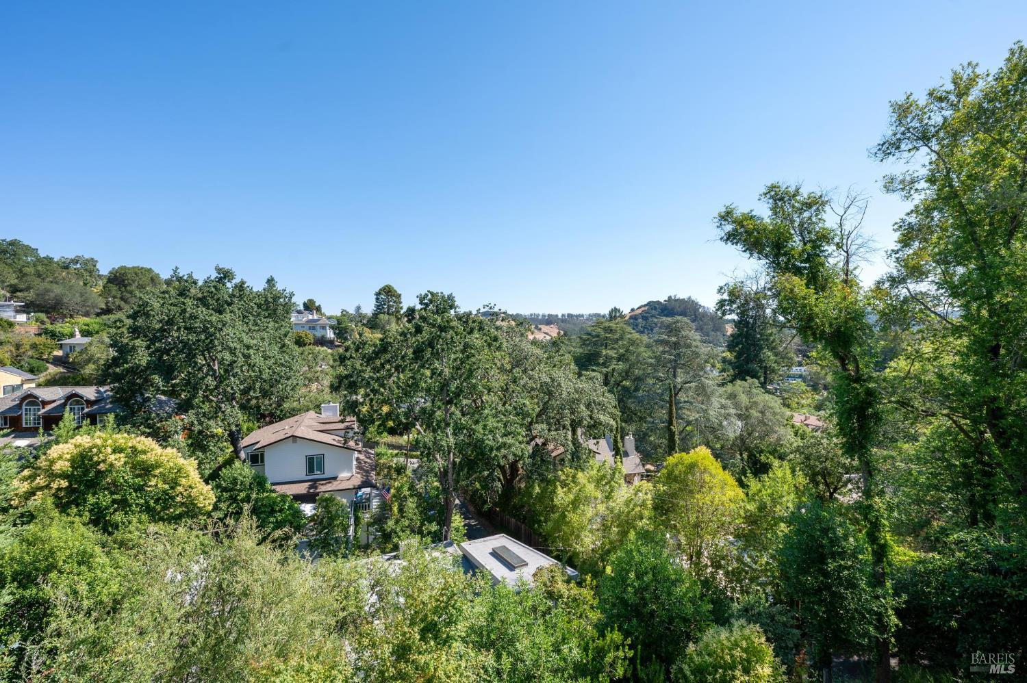 Detail Gallery Image 34 of 36 For 144 Melville Ave, San Anselmo,  CA 94960 - 3 Beds | 3 Baths