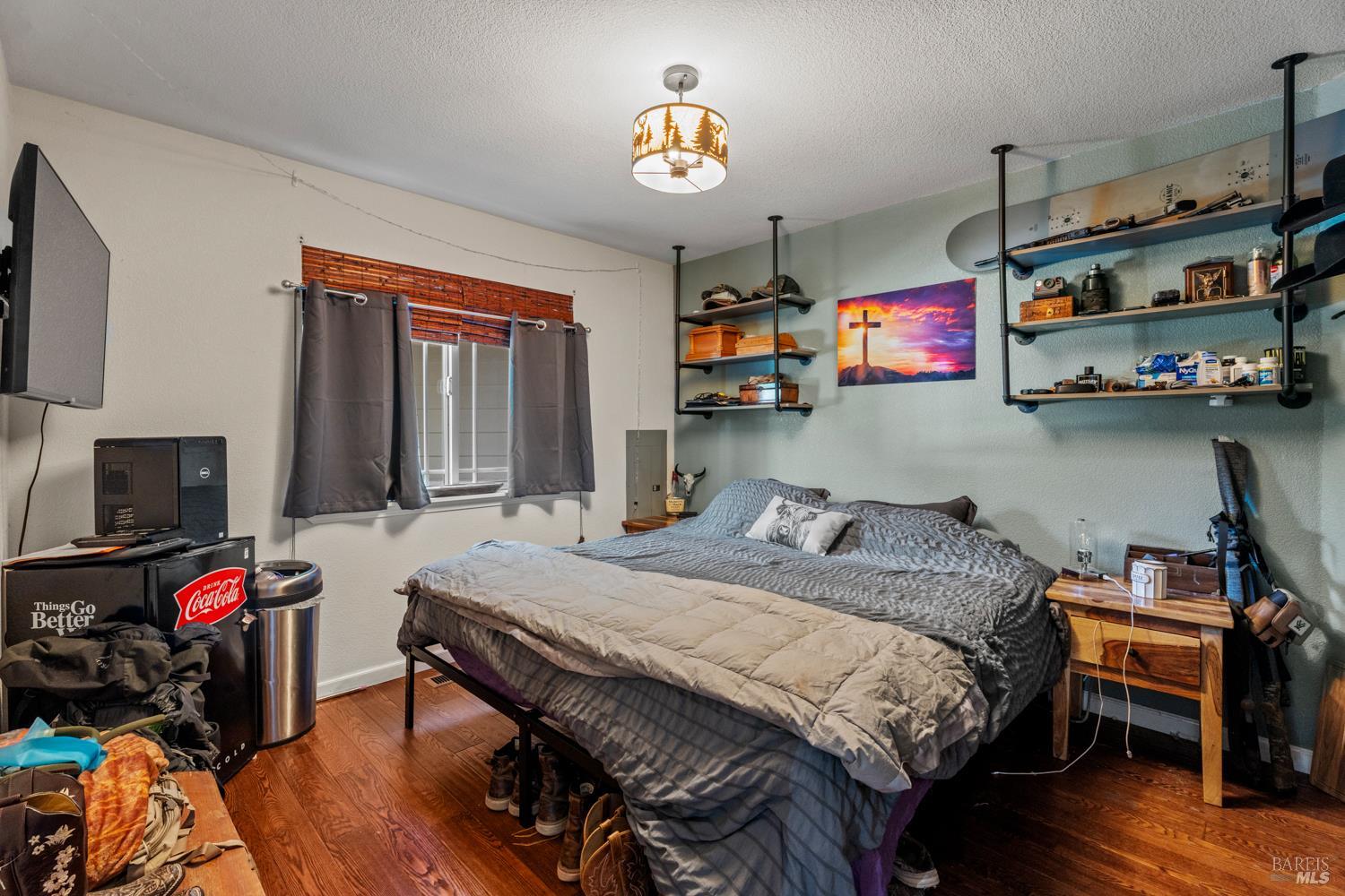 Detail Gallery Image 21 of 35 For 8621 Uva Dr, Redwood Valley,  CA 95470 - 3 Beds | 3 Baths