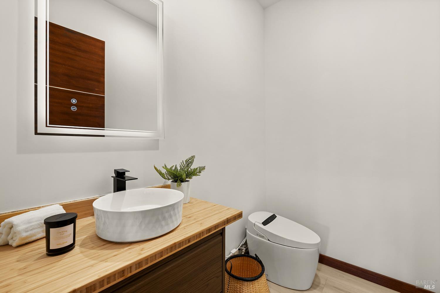 Detail Gallery Image 32 of 93 For 5044 Linda Ln, Santa Rosa,  CA 95404 - 3 Beds | 3/1 Baths