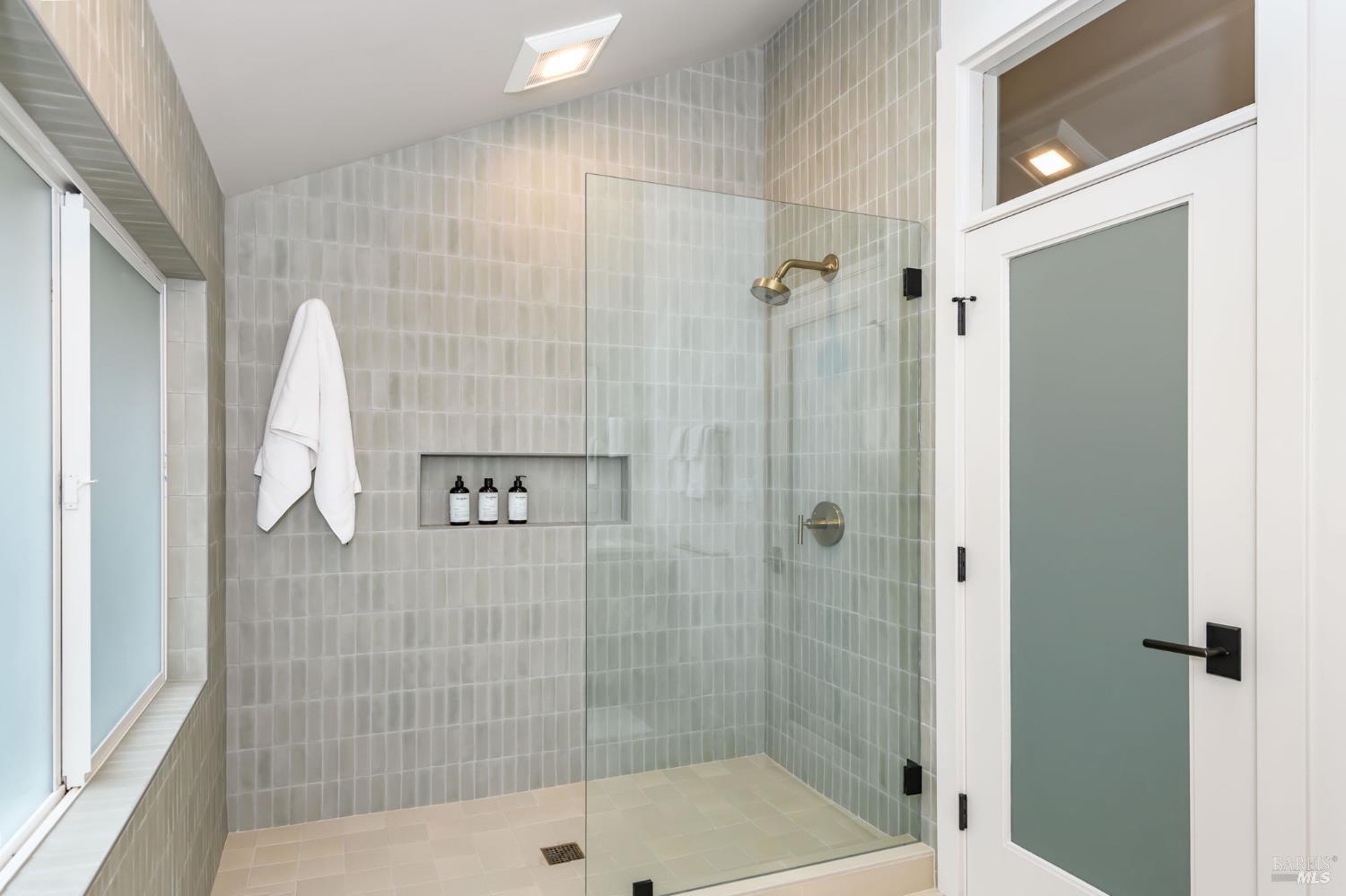 Detail Gallery Image 40 of 58 For 2300 Mill Creek Ln, Healdsburg,  CA 95448 - 3 Beds | 3 Baths