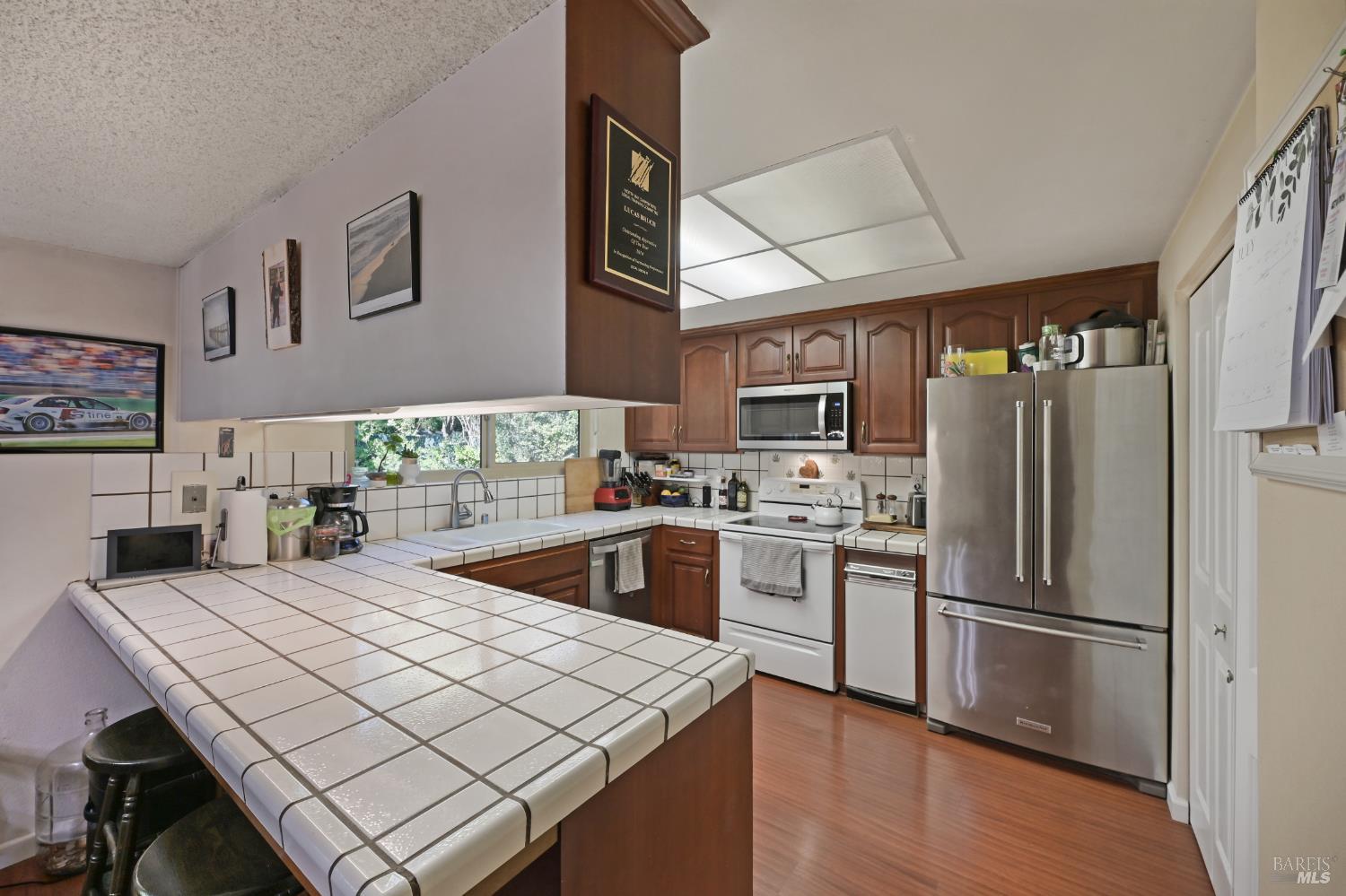 Detail Gallery Image 9 of 32 For 55 Salvatore Dr, Novato,  CA 94949 - 3 Beds | 2/1 Baths