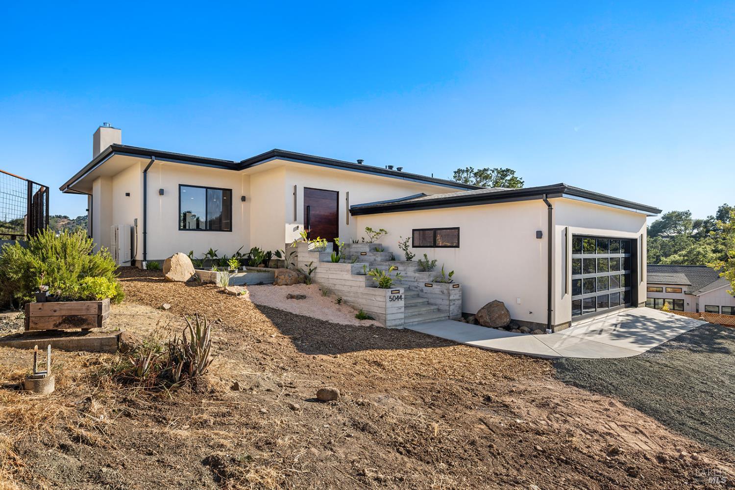 Detail Gallery Image 75 of 93 For 5044 Linda Ln, Santa Rosa,  CA 95404 - 3 Beds | 3/1 Baths