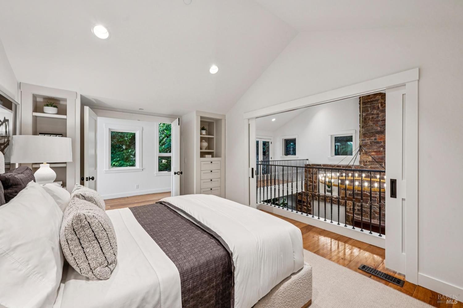 Detail Gallery Image 23 of 30 For 70 Westwood Dr, Kentfield,  CA 94904 - 5 Beds | 4/1 Baths