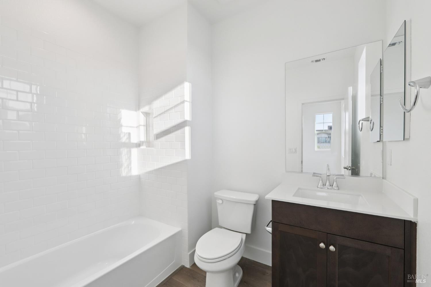 Detail Gallery Image 37 of 40 For 1576 Claritin St, Santa Rosa,  CA 95403 - 4 Beds | 4 Baths