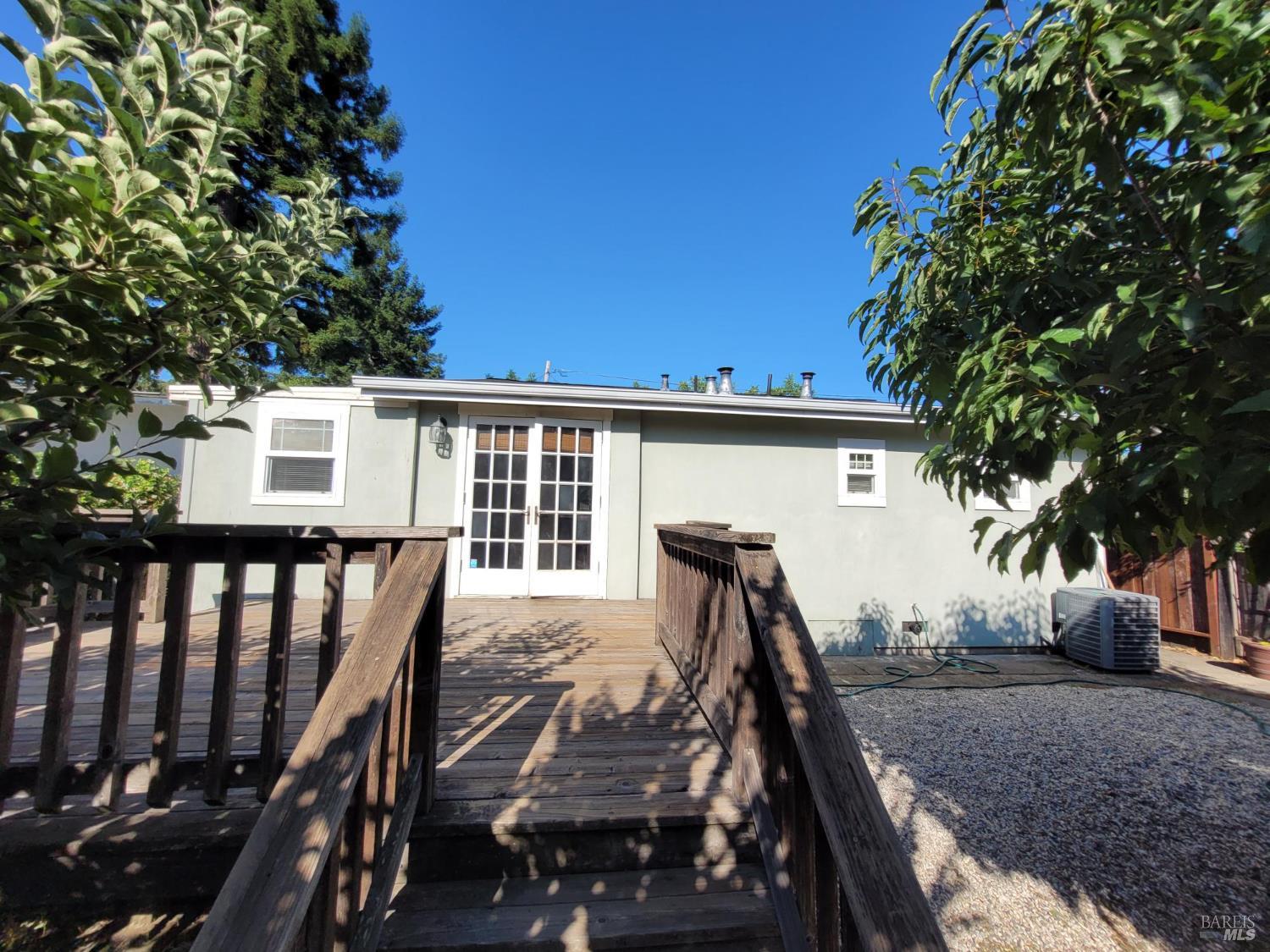 Detail Gallery Image 18 of 18 For 18135 Lucas Ave, Sonoma,  CA 95476 - 2 Beds | 2 Baths